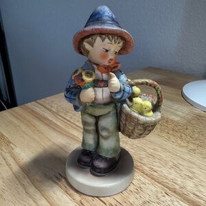 Vintage “Easter Greetings” figurine by Goebel W. Germany Hummel No Damage No Box